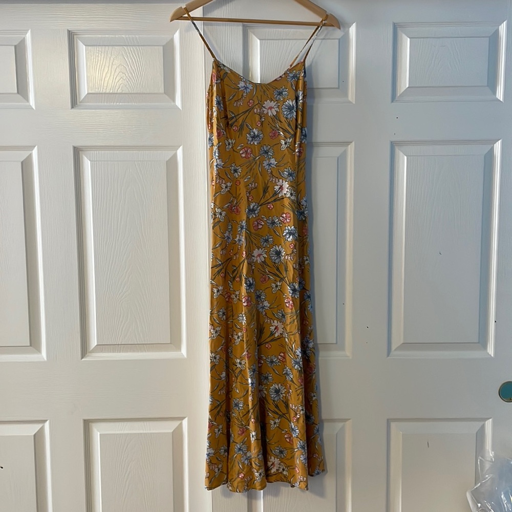 gorgeous floral yellow maxi dress | Size S